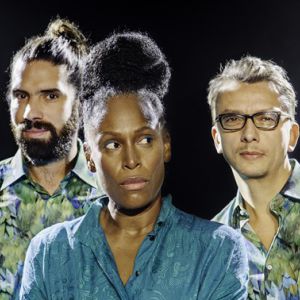 Sandra Nkak�[ELLES]_par Seka